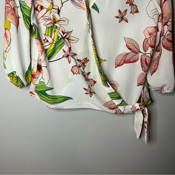 Women’s Soho pink floral mock wrap blouse size small S - Picture 3 of 5